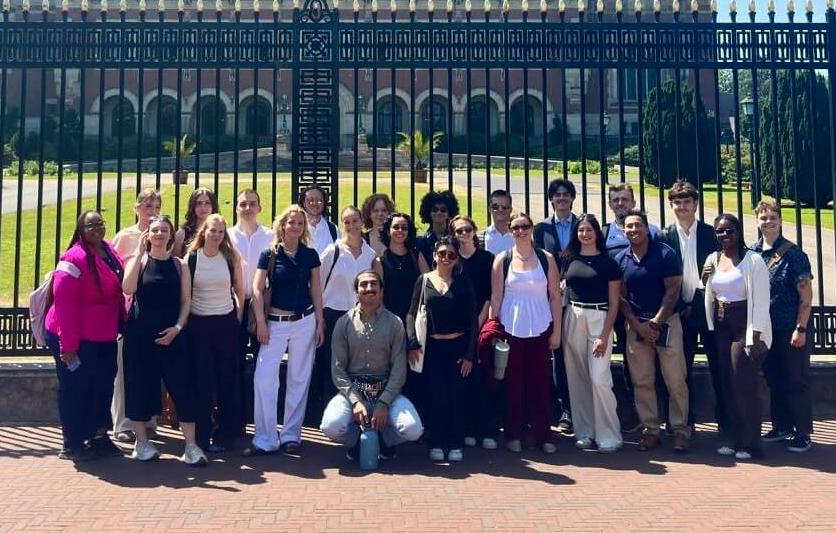 a group photo of all of the participants of the Hague summer school